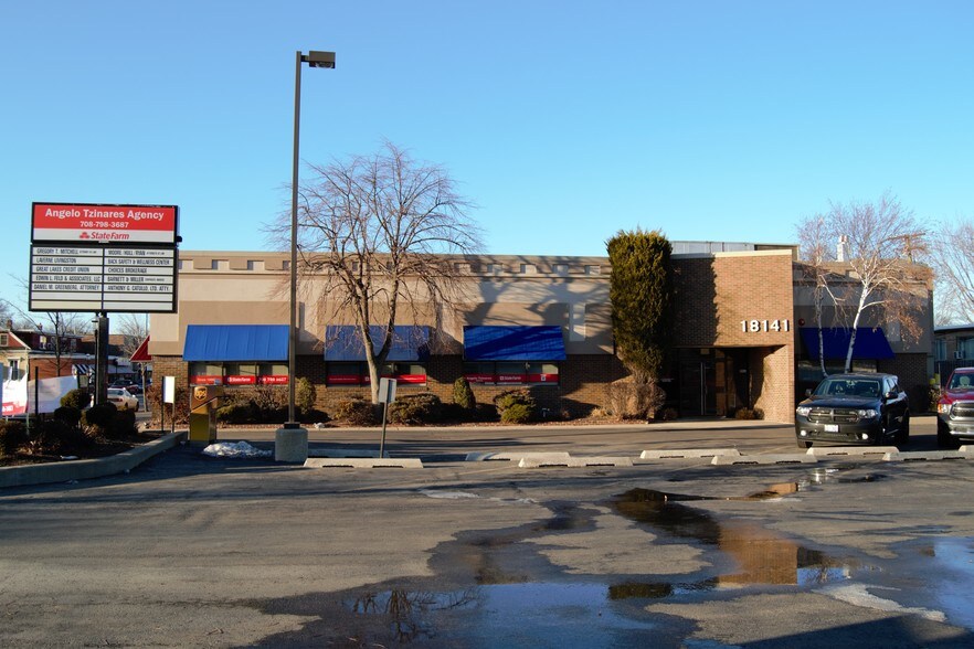 18141 Dixie Hwy, Homewood, IL à vendre - Photo de l’immeuble – Image 2 sur 11