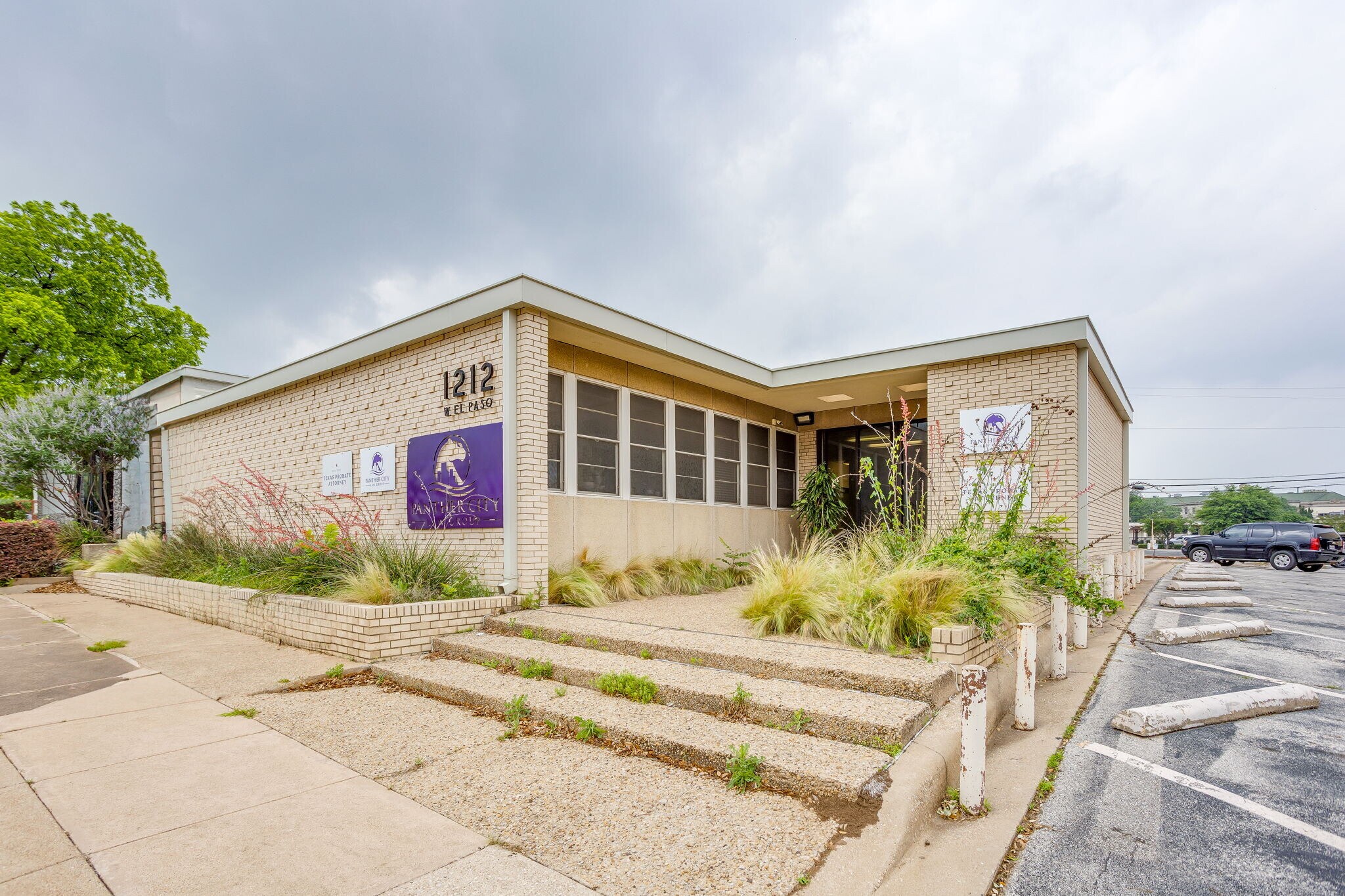 1212 W El Paso St, Fort Worth, TX à vendre Photo principale– Image 1 sur 15