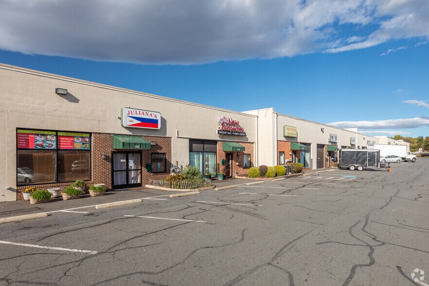 7210-7242 Nathan Ct, Manassas, VA à louer - Photo de l’immeuble – Image 3 sur 18