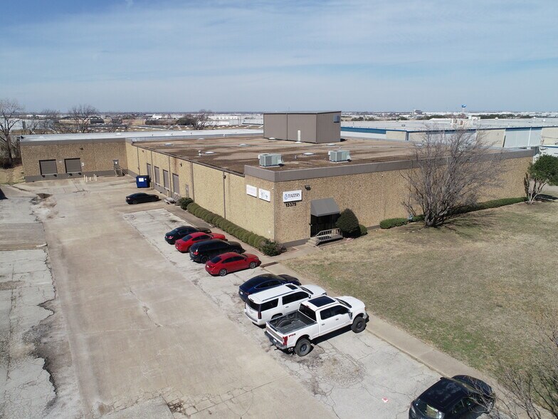 13375 Branch View Ln, Farmers Branch, TX à louer - Photo de l’immeuble – Image 1 sur 7