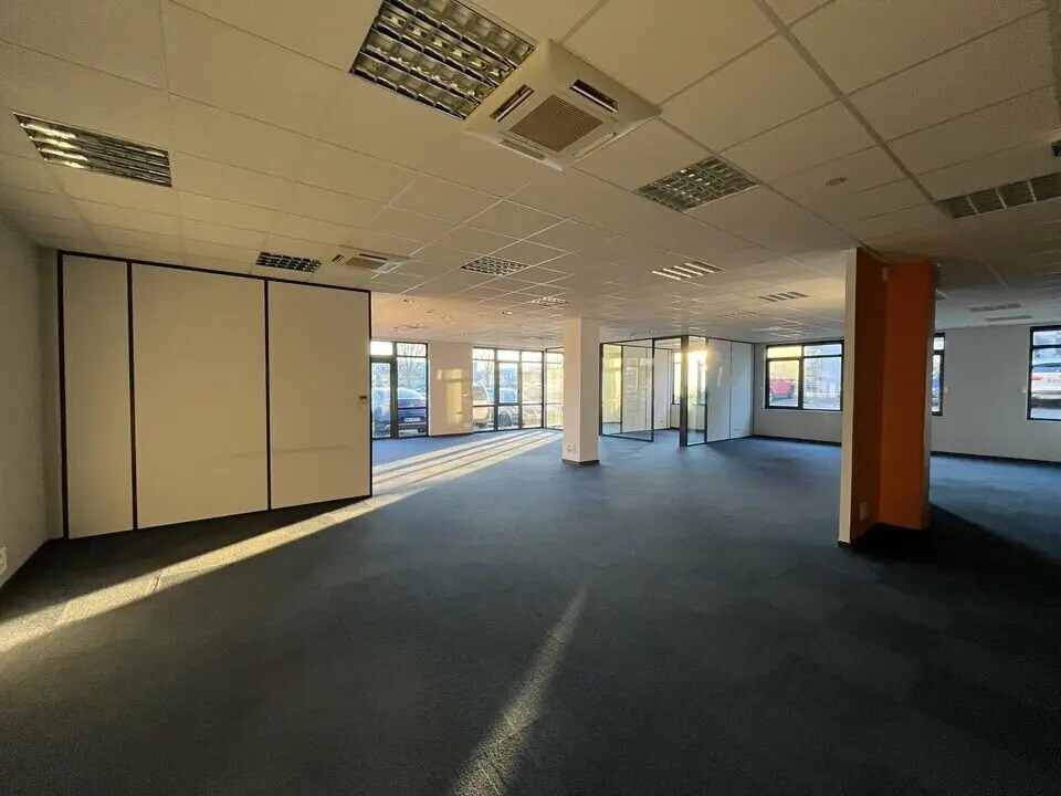 Bureaux/Local commercial dans Villefranche-sur-Saône à louer Photo intérieure– Image 1 sur 8