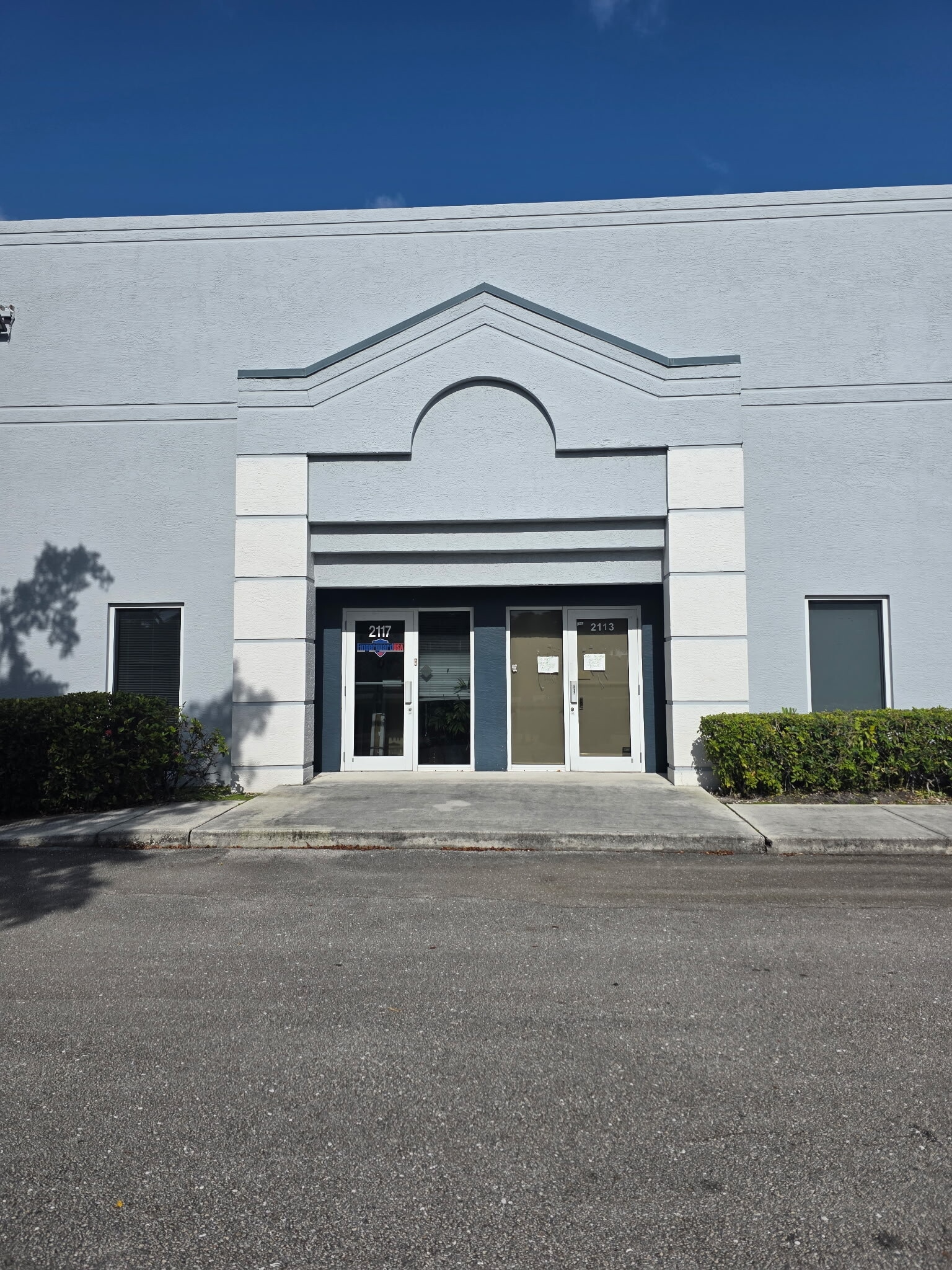 2101-2177 NW 22nd St, Pompano Beach, FL à louer Photo de l’immeuble– Image 1 sur 8