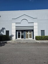 2101-2177 NW 22nd St, Pompano Beach, FL à louer Photo de l’immeuble– Image 1 sur 8