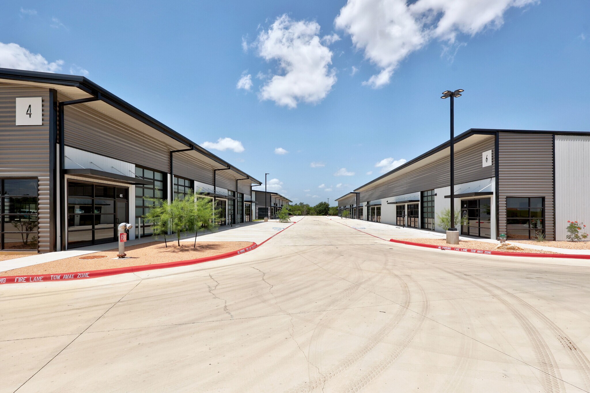 355 Cross Creek Rd, Georgetown, TX à louer Photo de l’immeuble– Image 1 sur 17