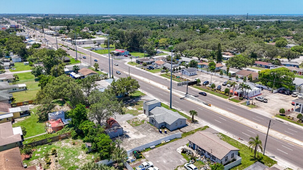 1471 S Missouri Ave, Clearwater, FL à louer - Photo de l’immeuble – Image 3 sur 37
