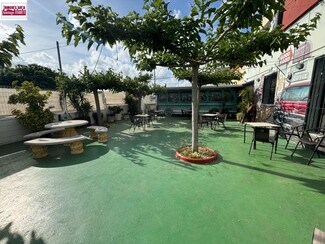 Plus de détails pour Local commercial à vendre