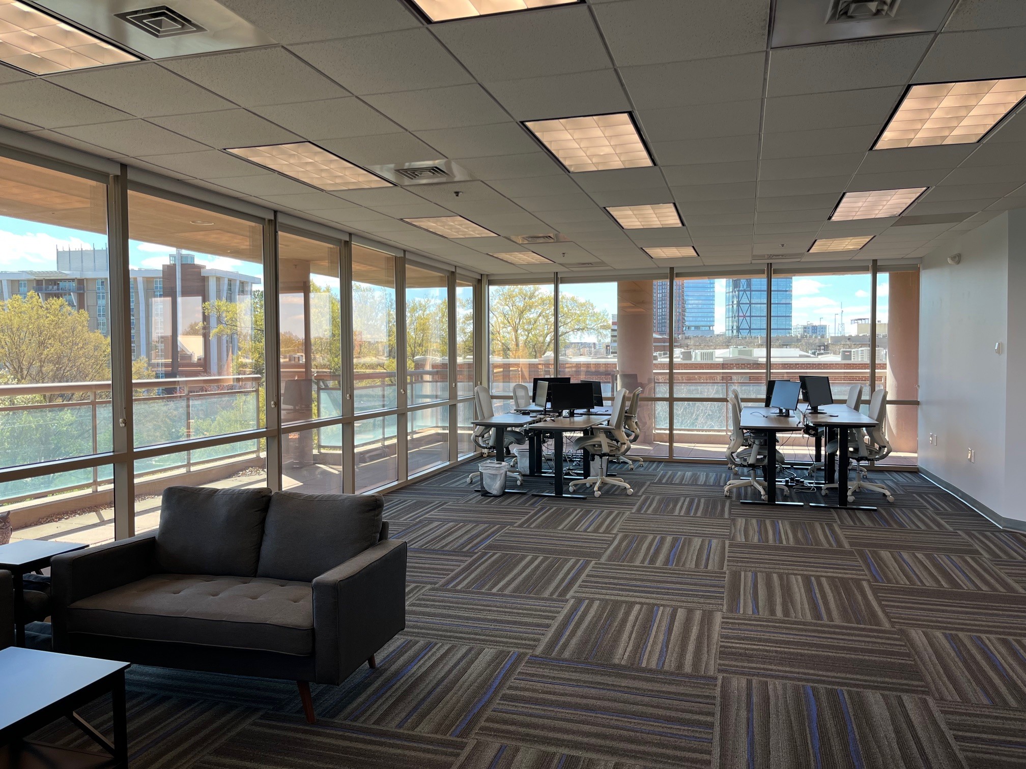 325 Arlington Ave, Charlotte, NC à louer Photo intérieure– Image 1 sur 8