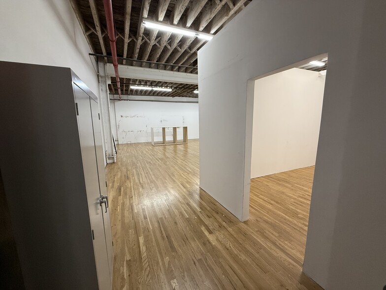 349-359 Scholes St, Brooklyn, NY à louer - Photo de l’immeuble – Image 2 sur 10