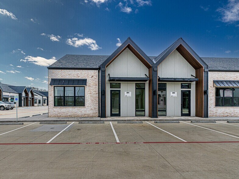 13717 Telge Rd, Cypress, TX à vendre - Photo de l’immeuble – Image 3 sur 7