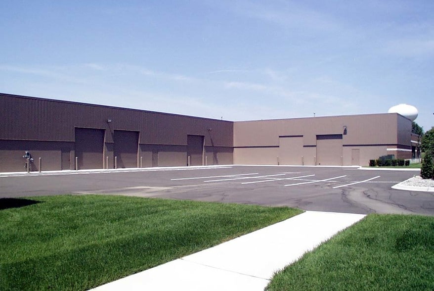 48443 Alpha Dr, Wixom, MI à vendre - Autre – Image 3 sur 4