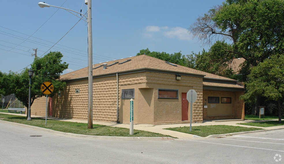 248 Sawyer Ave, La Grange, IL à vendre - Photo principale – Image 1 sur 7