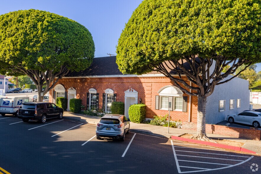2627 Mission St, San Marino, CA à louer - Photo de l’immeuble – Image 1 sur 6