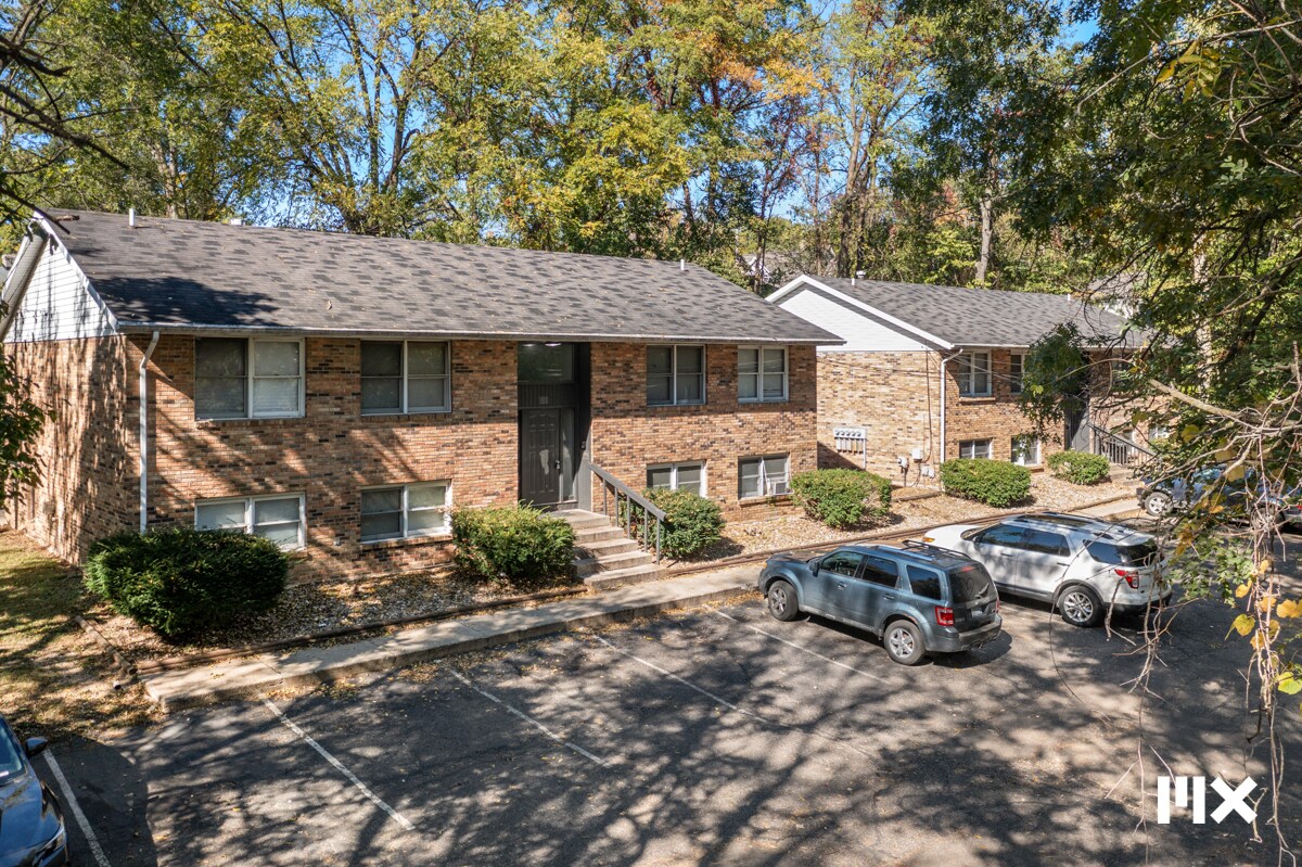 118-130 S Clarendon St, Kalamazoo, MI à vendre Photo de l’immeuble– Image 1 sur 23