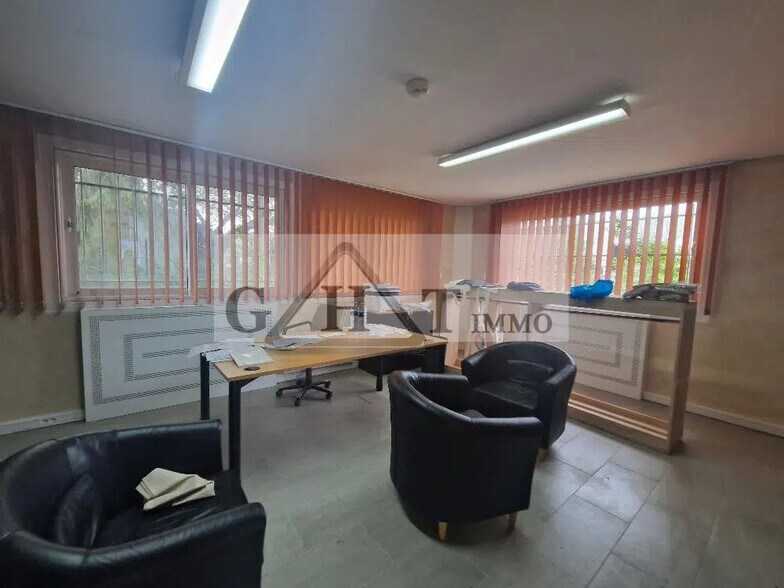 Bureau dans Mareuil-lès-Meaux à louer - Photo de l’immeuble – Image 3 sur 11