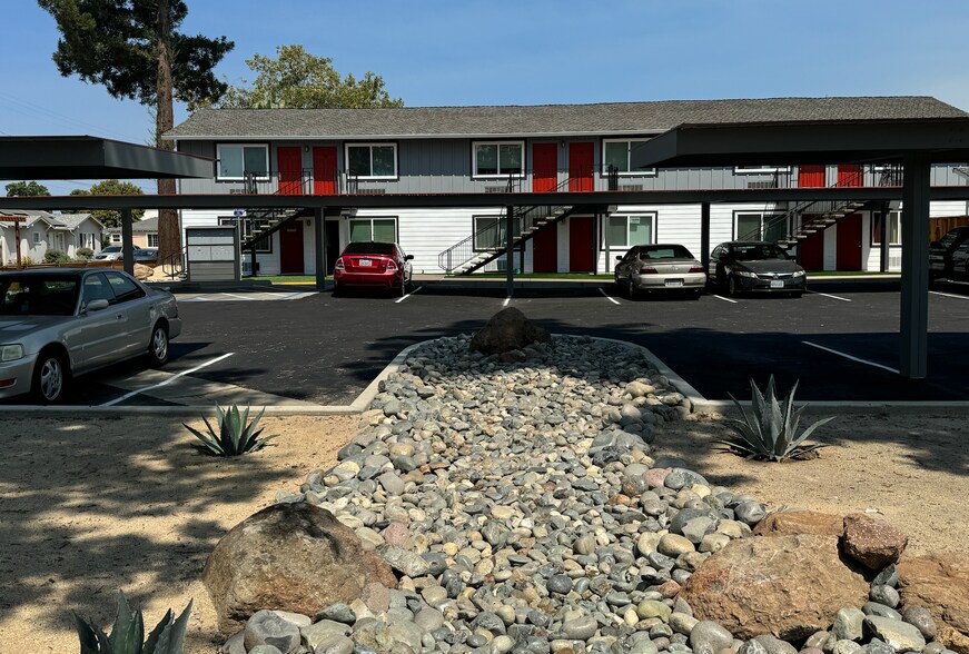 679 Kiley Ave, Yuba City, CA à vendre - Photo de l’immeuble – Image 2 sur 7