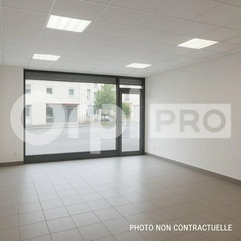 Local commercial dans Montluçon à louer Photo intérieure– Image 1 sur 4