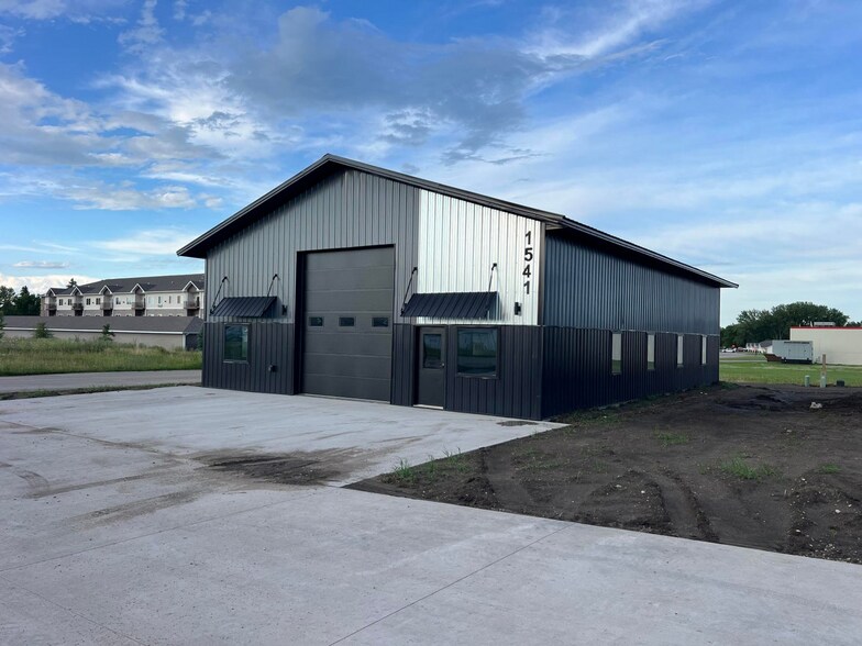 1541 Hartford St, Hawley, MN à louer - Photo de l’immeuble – Image 2 sur 8