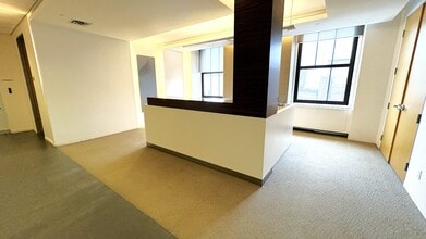 360 Rue Saint-Jacques, Montréal, QC à louer Photo intérieure– Image 1 sur 3