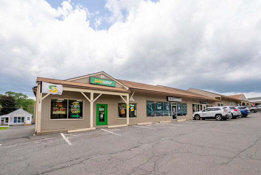 535 College Hwy, Southwick, MA à louer - Photo de l’immeuble – Image 2 sur 7