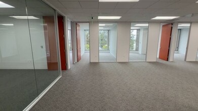 1 MacArthur Pl, Santa Ana, CA à louer - Vidéo sur l’annonce professionnelle