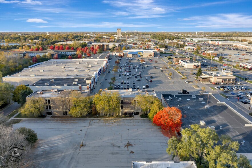 17926 S Halsted St, Homewood, IL à vendre - Photo de l’immeuble – Image 3 sur 7