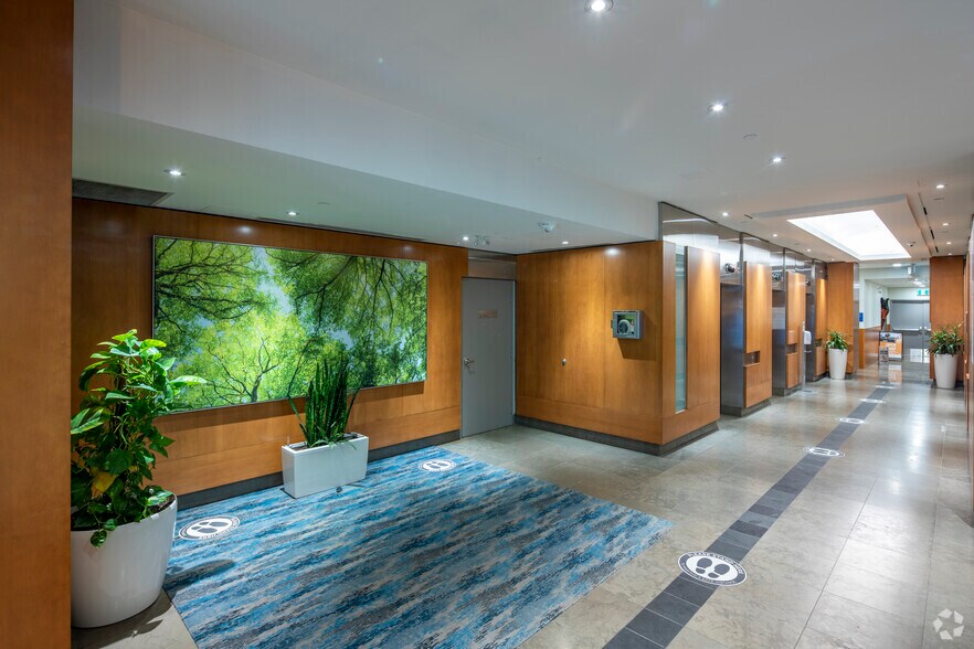 40 University Ave, Toronto, ON à louer - Hall d’entrée – Image 3 sur 4