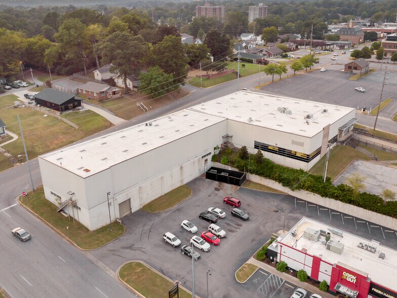 502 S Court St, Florence, AL à vendre - Photo de l’immeuble – Image 2 sur 26