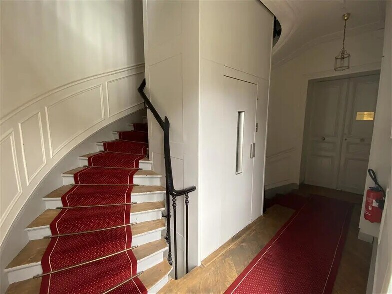 Bureau dans Paris à louer - Photo de l’immeuble – Image 3 sur 5