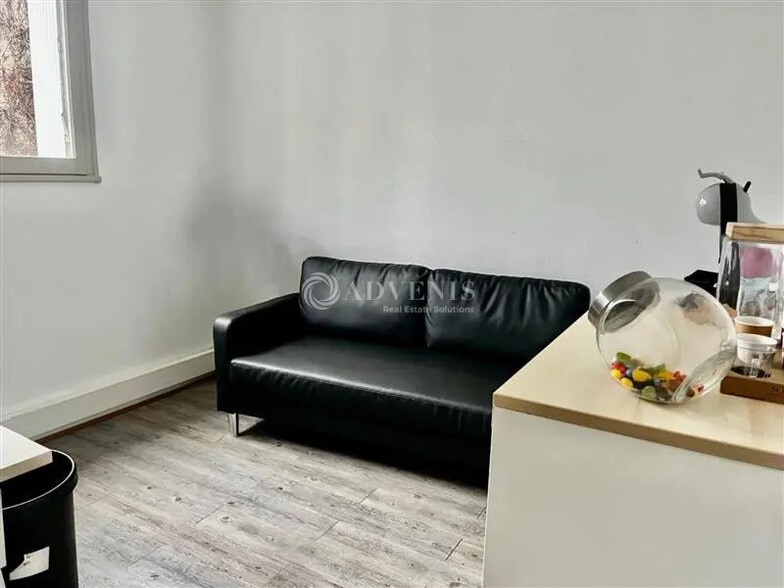 Bureau dans Saint-Cyr-sur-Loire à louer - Photo de l’immeuble – Image 3 sur 4