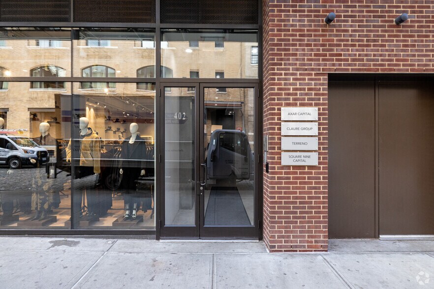 402 W 13th St, New York, NY à louer - Photo de l’immeuble – Image 2 sur 4