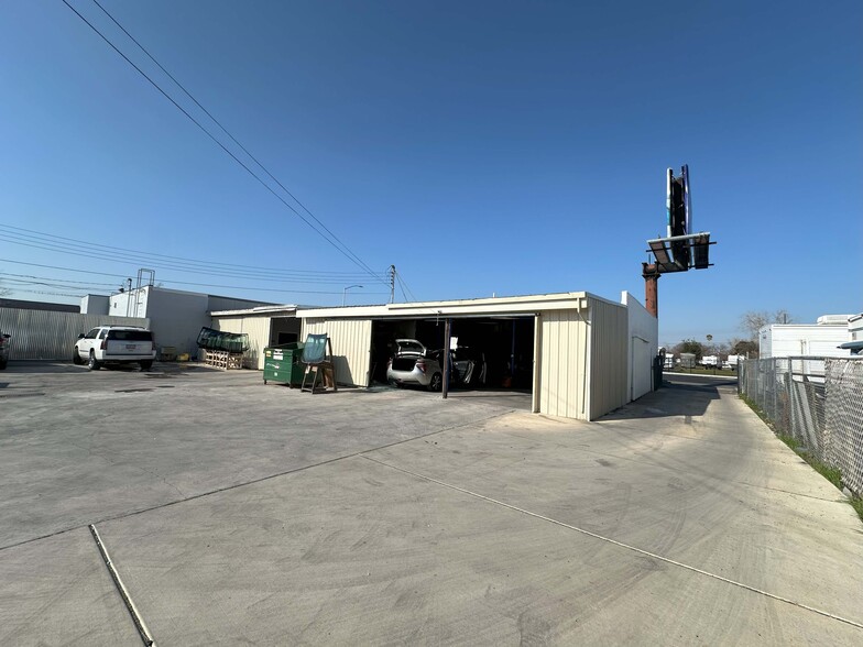 1054 El Camino Ave, Sacramento, CA à vendre - Photo de l’immeuble – Image 2 sur 15