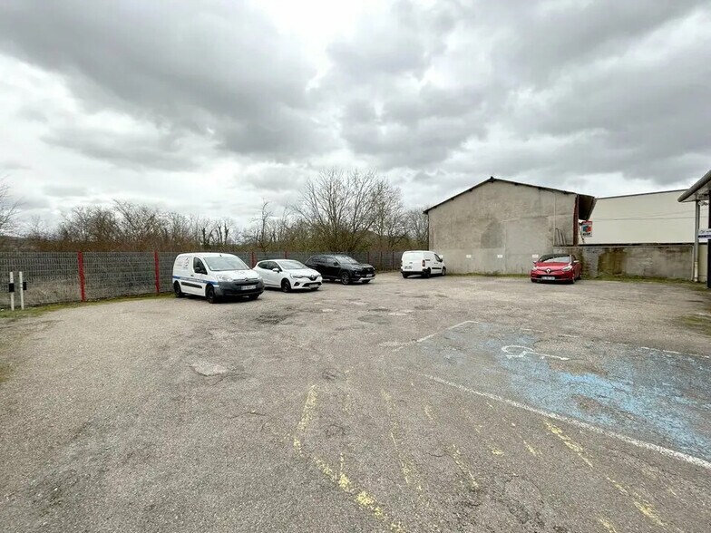 Bureau dans Pont-à-Mousson à vendre - Photo de l’immeuble – Image 3 sur 14