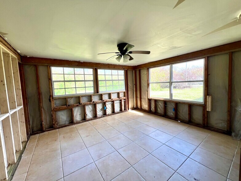 930 Liberty St, Englewood, FL à vendre - Photo de l’immeuble – Image 3 sur 8