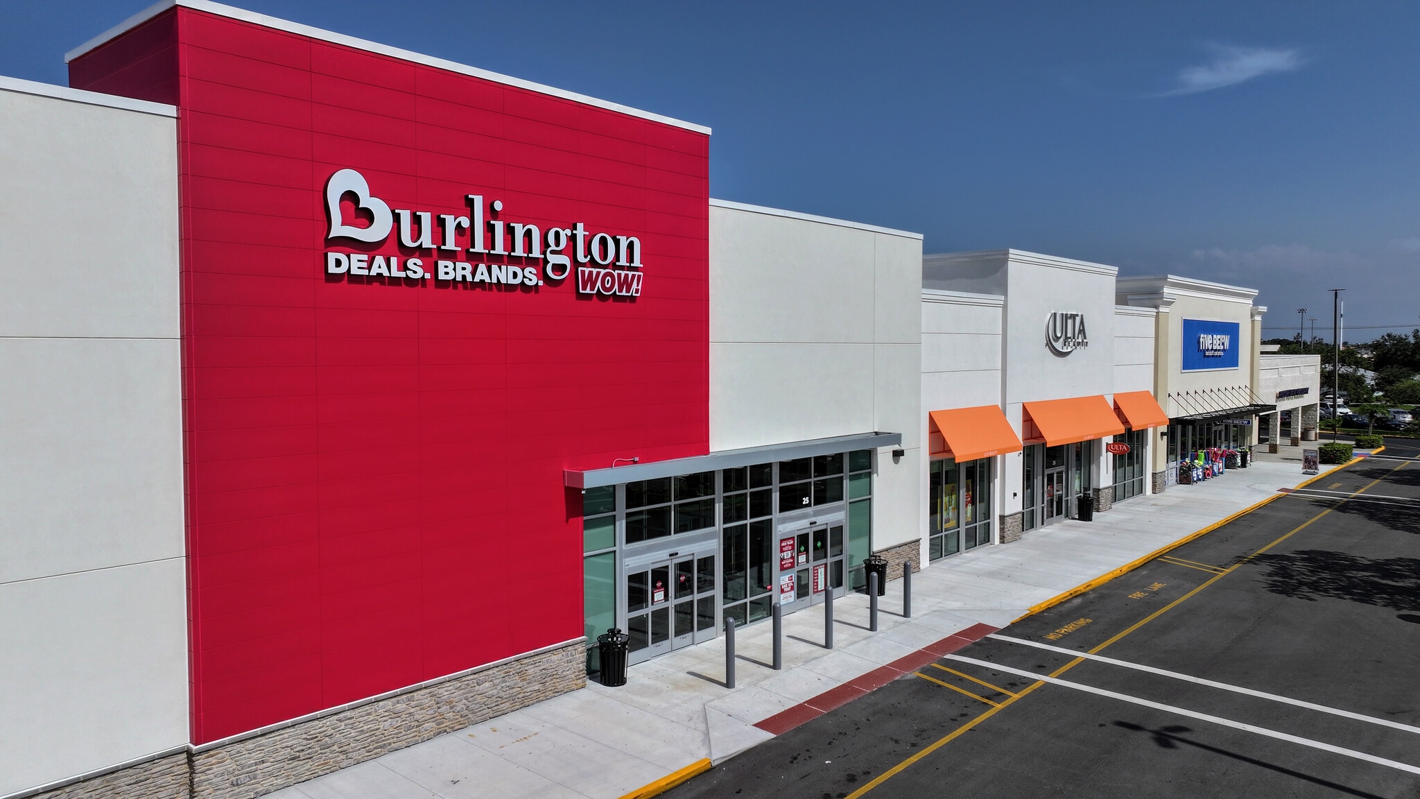 1450 N Courtenay Pky, Merritt Island, FL à louer Photo principale– Image 1 sur 17