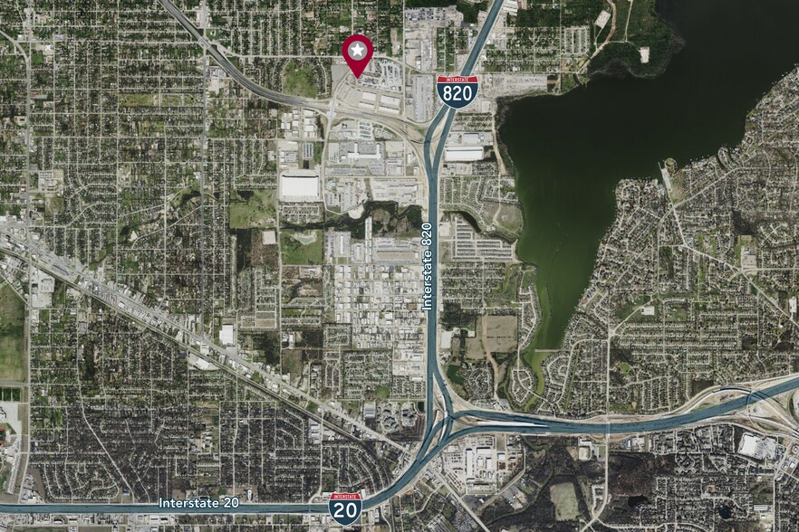 4535 Village Creek Rd, Fort Worth, TX à vendre - Photo de l’immeuble – Image 2 sur 4