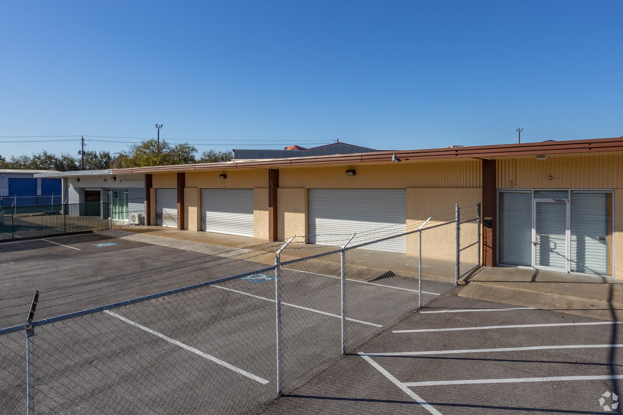 10510-10520 Mango St, Houston, TX à louer Photo de l’immeuble– Image 1 sur 2