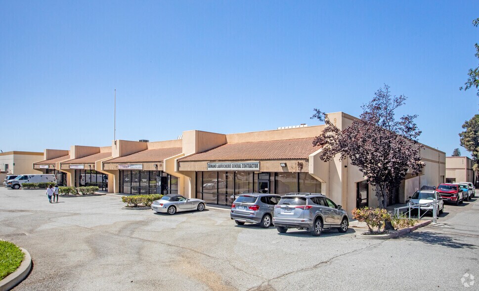 941 Berryessa Rd, San Jose, CA à louer - Photo de l’immeuble – Image 2 sur 3