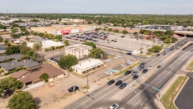 7402 University Ave, Lubbock, TX à louer Aérien– Image 1 sur 4