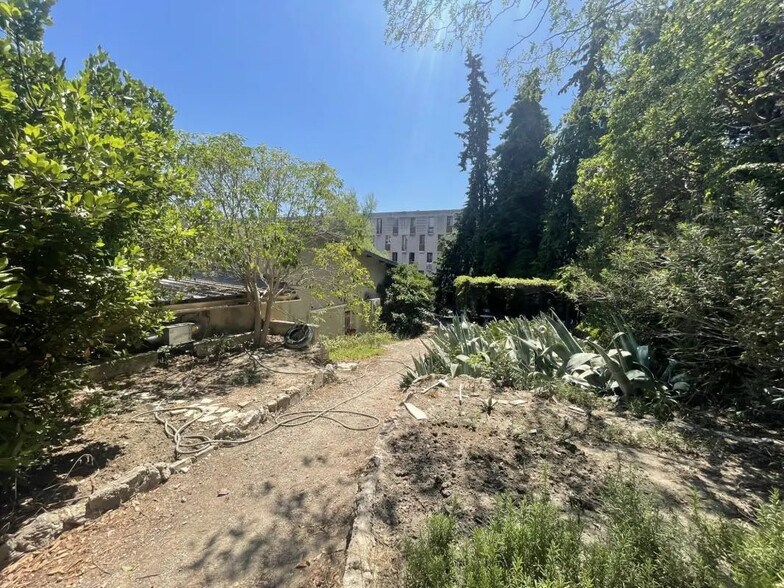 Bureau dans Marseille à louer - Photo de l’immeuble – Image 2 sur 6