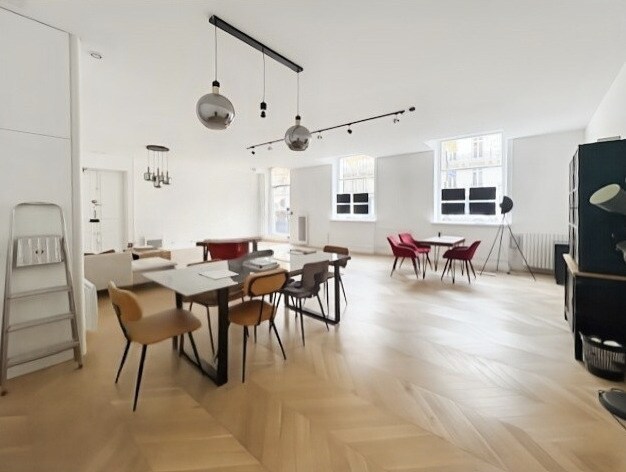 Bureau dans Paris à vendre - Photo de l’immeuble – Image 2 sur 5