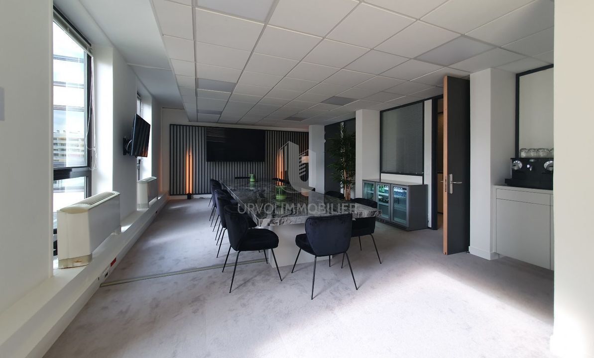 Bureau dans Saint Cloud à louer Photo de l’immeuble– Image 1 sur 8