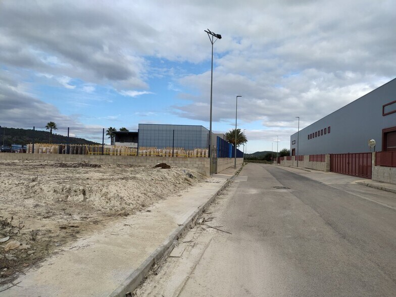 Industriel/Logistique dans Llanera de Ranes, Valencia à vendre - Photo de l’immeuble – Image 3 sur 3