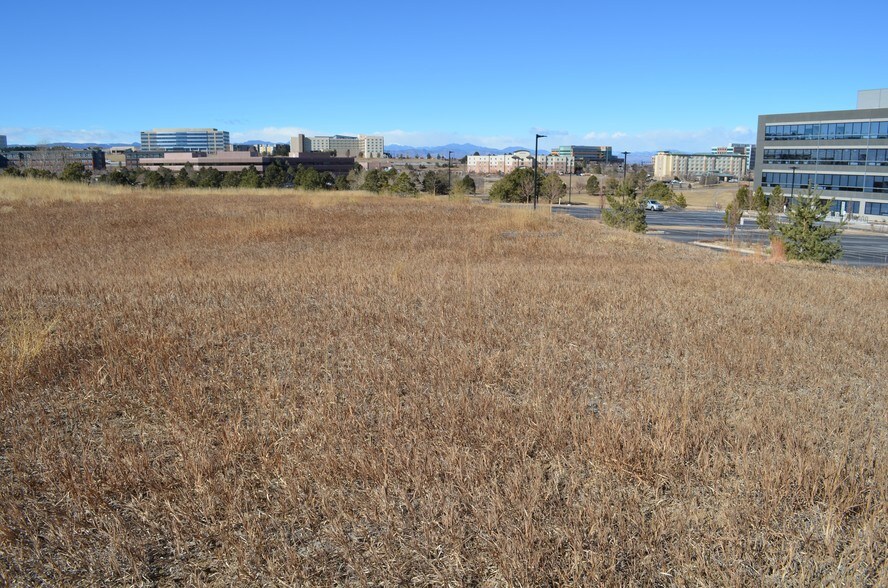 9665 Maroon Cir, Englewood, CO à vendre - Photo de l’immeuble – Image 2 sur 2
