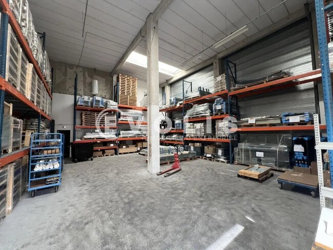 Plus de détails pour 40 Rue Vladimir Jankelevitch, Émerainville - Local d'activités à louer