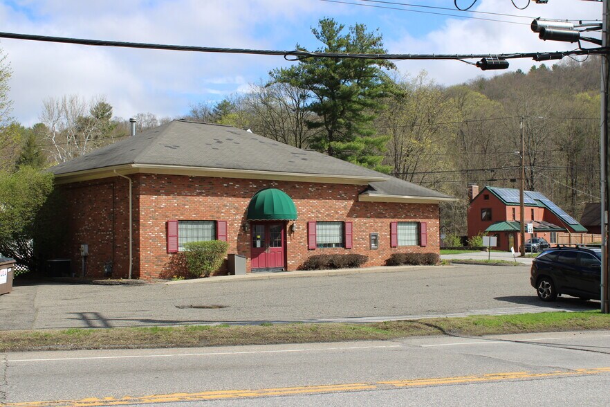 9 Norfolk Rd, Torrington, CT à louer - Photo de l’immeuble – Image 2 sur 2