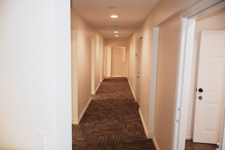 735 N D St, San Bernardino, CA à vendre - Photo de l’immeuble – Image 3 sur 9