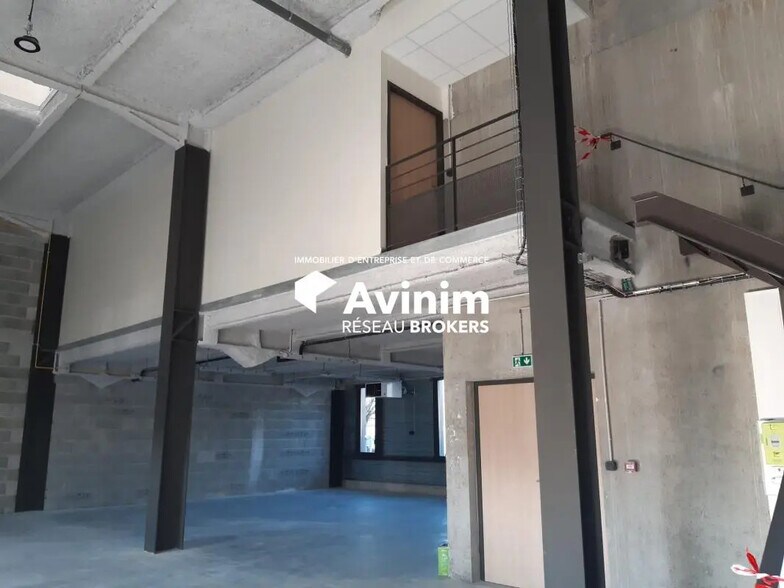 Local d’activités dans Méry à louer - Photo intérieure – Image 3 sur 4