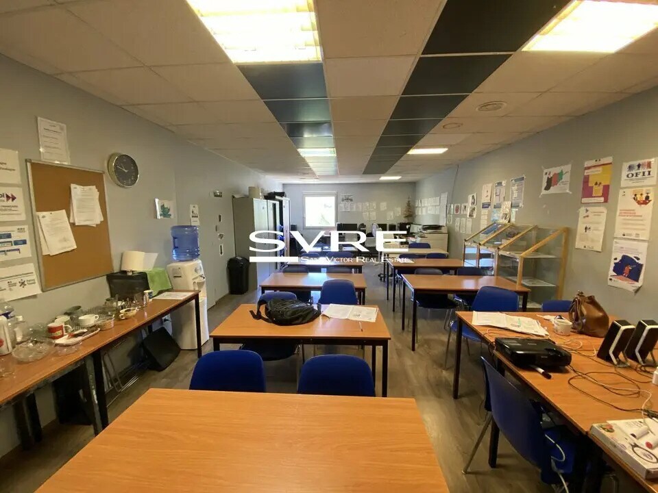 Bureau dans Aubagne à louer Photo de l’immeuble– Image 1 sur 3