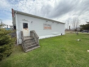 3477 Hyde Park Blvd, Niagara Falls, NY à louer Photo intérieure– Image 2 sur 11