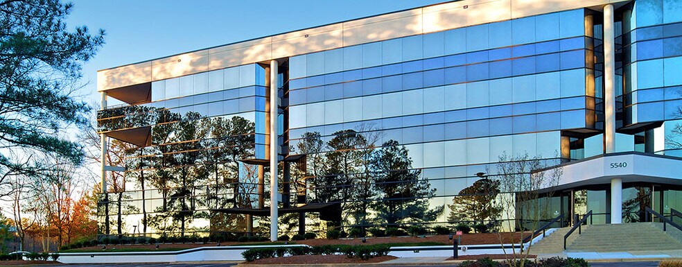 5540 centerview Dr, Raleigh, NC à louer - Photo principale – Image 1 sur 5